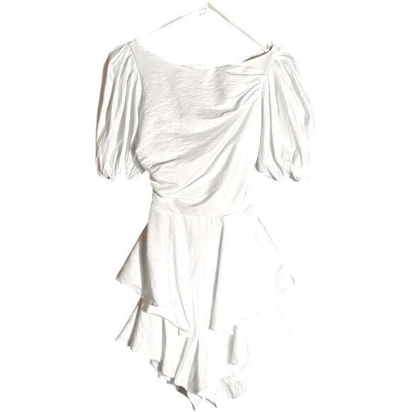 Saints + Secrets White Romper Size Small 📦 - Picture 7 of 7